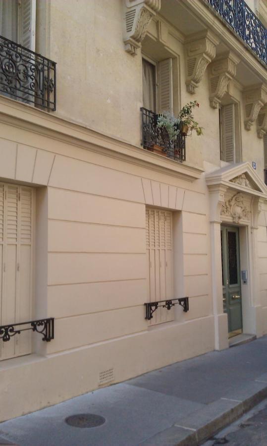 2 Pieces Faubourg Saint Germain 7 Parijs