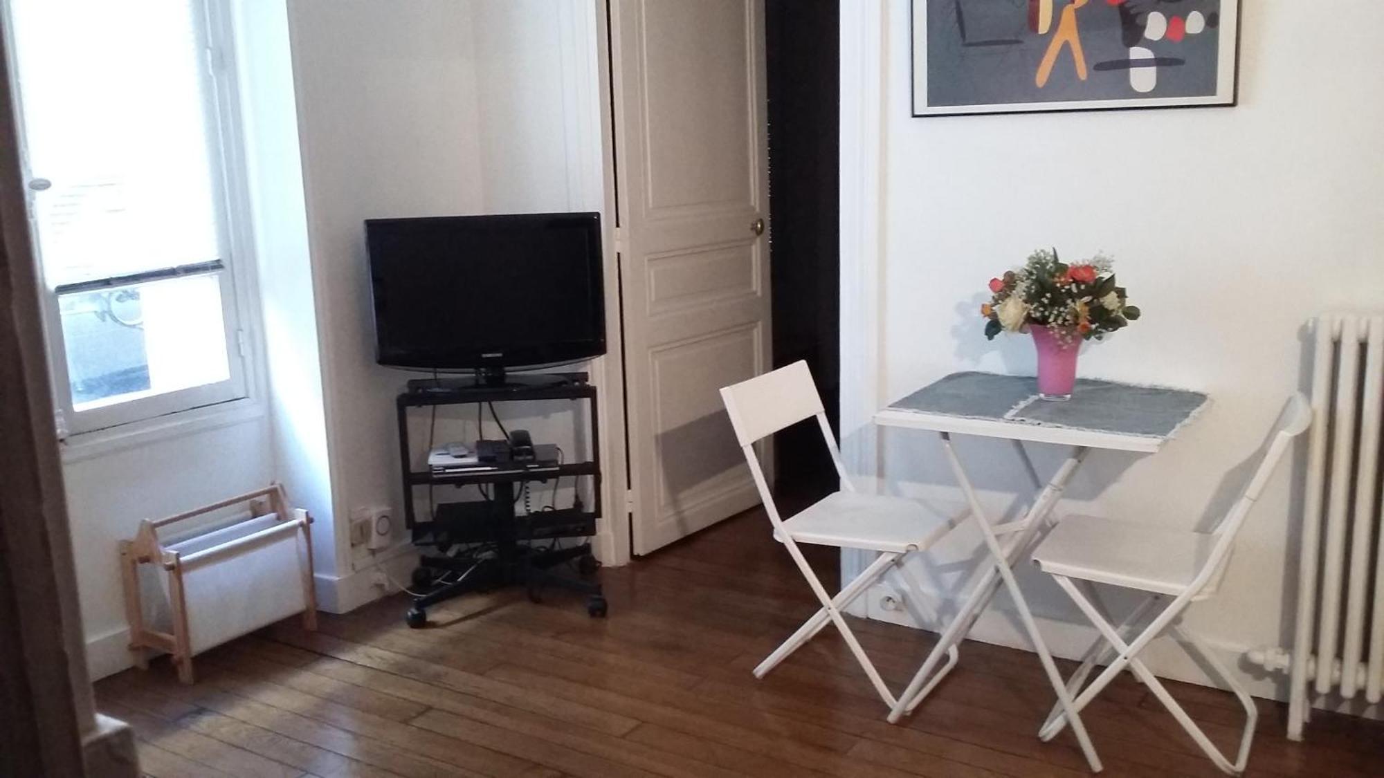 Appartement 2 Pieces Faubourg Saint Germain 7